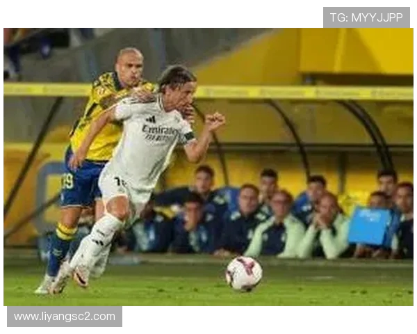 皇马名宿直言维尼难撑两周球队权力失衡引发更衣室危机